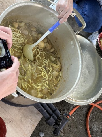 締めのカレーうどんまできれいに完食！皆さまありがとうございました！